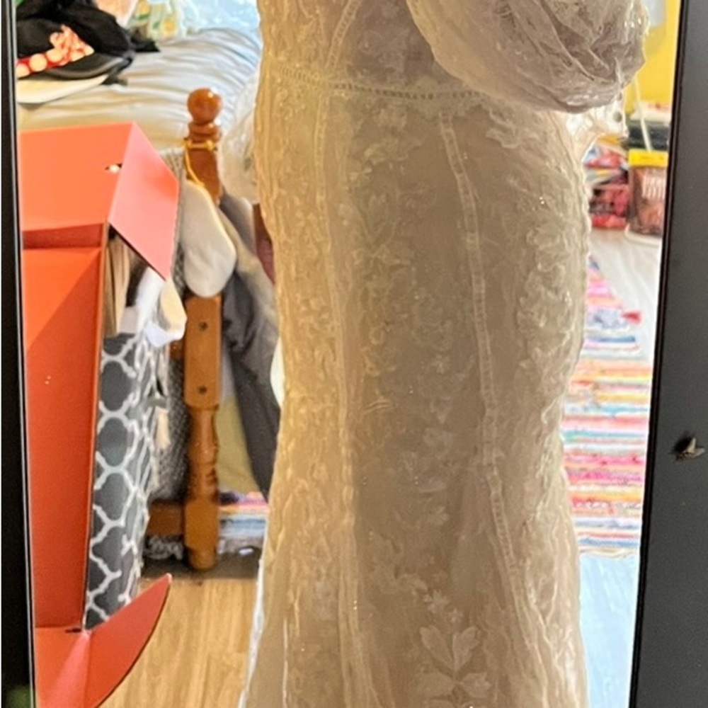 Melissa Sweet Bishop Sleeve Lace Sheath Wedding Dress - Picture 5 of 6